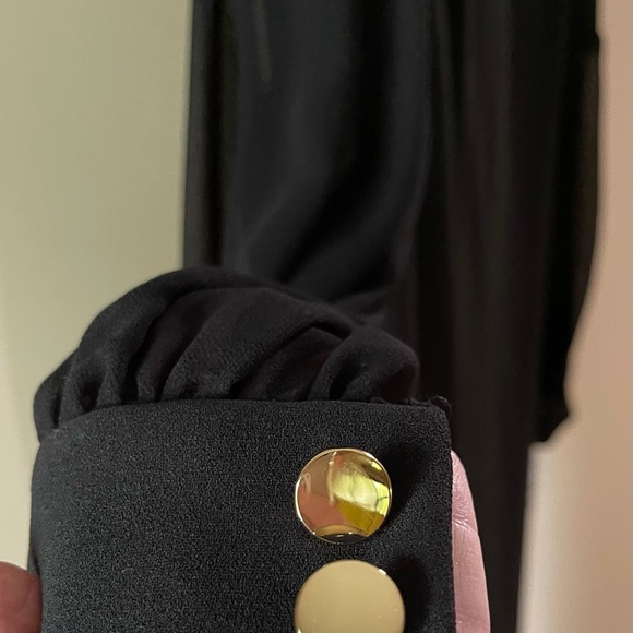 Calvin Klein - Picture 5 of 7